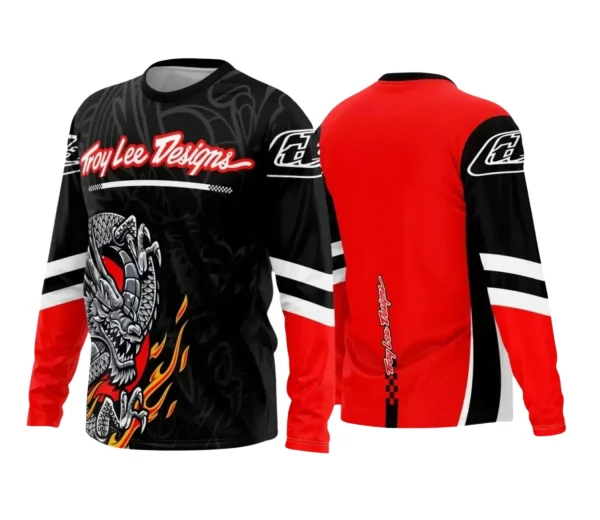 Camisa com logo no peito e estampa grande nas costas, ideal para fãs de motocross e trilhas, mostrando atitude e estilo off-road em design impactante e cheio de energia.